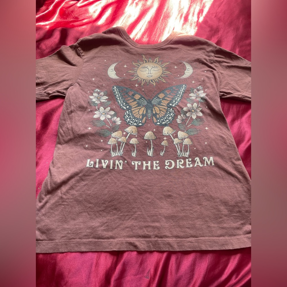vibe n' livin the dream tee shirt xs